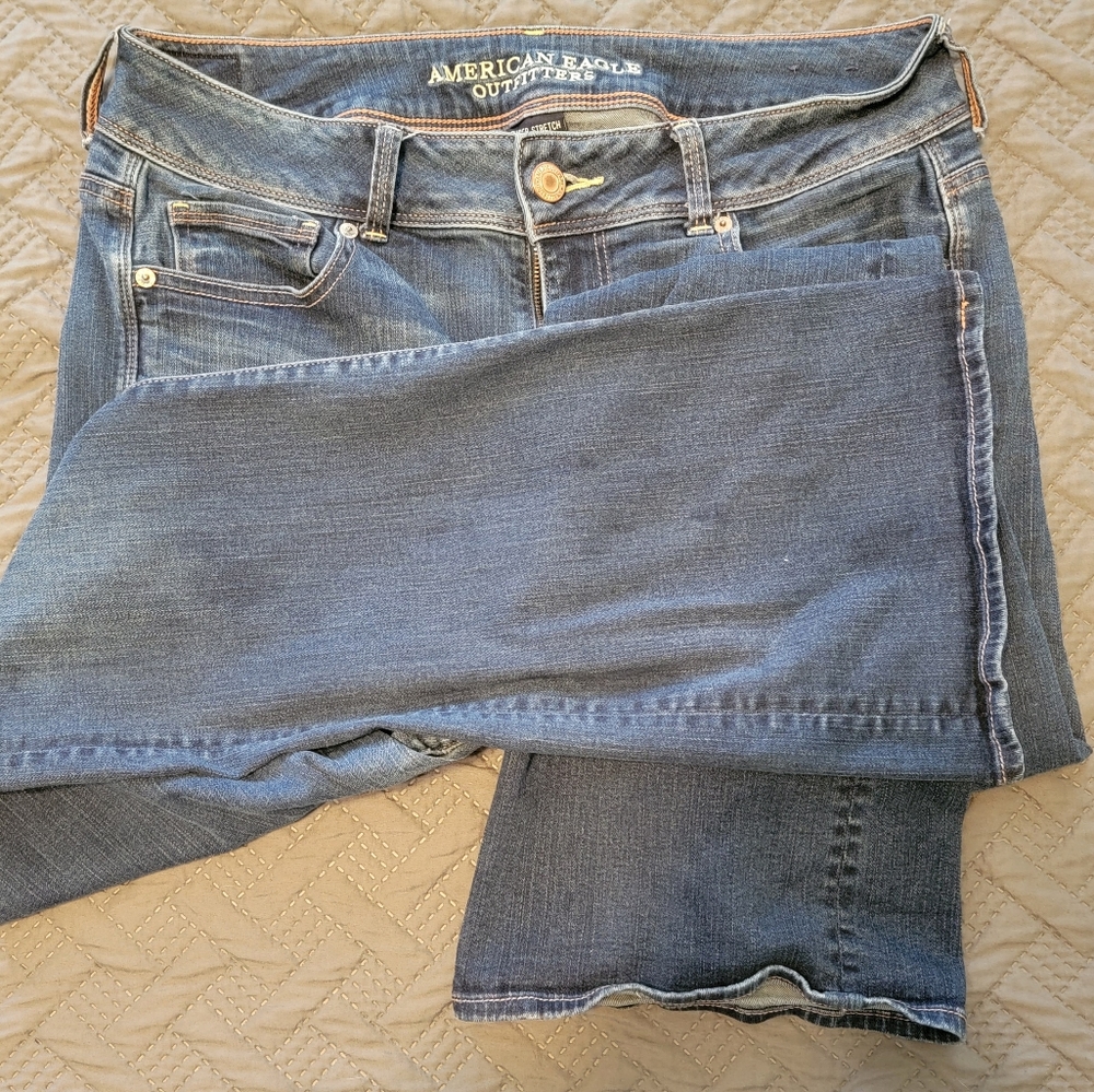 AE Kick Boot Jeans Size 14L